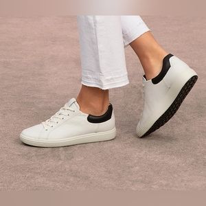 ECCO SOFT 7 SNEAKERS WOMEN'S SIZE 9.5.